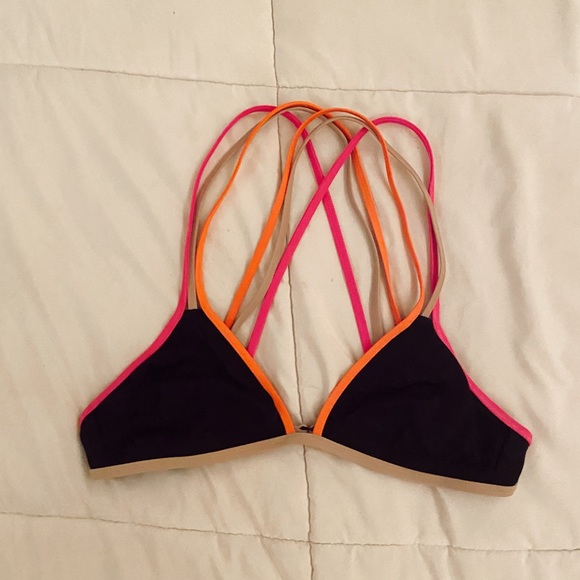 Victoria’s Secret Bikini Top - Picture 1 of 1